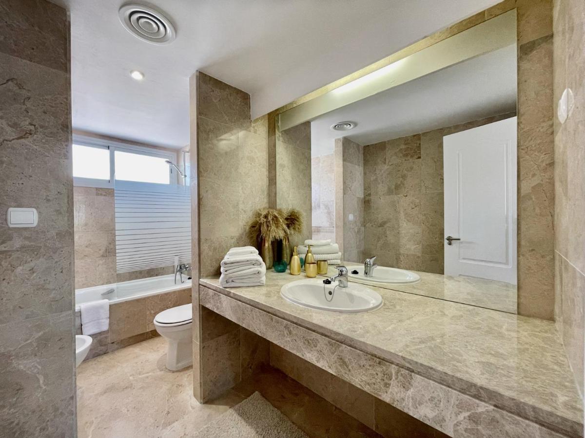 Unique Townhouse In Front Of Puerto Banus Leilighet Marbella Eksteriør bilde