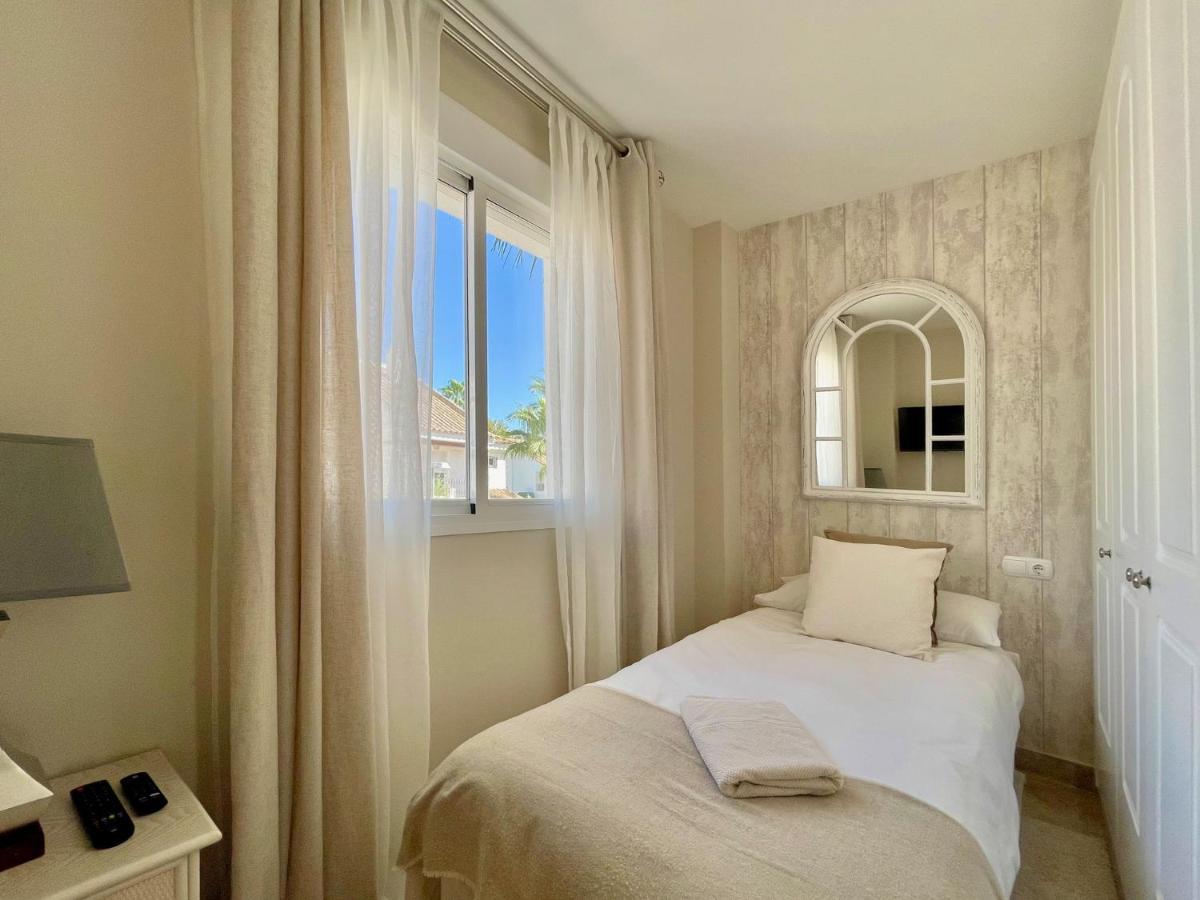 Unique Townhouse In Front Of Puerto Banus Leilighet Marbella Eksteriør bilde
