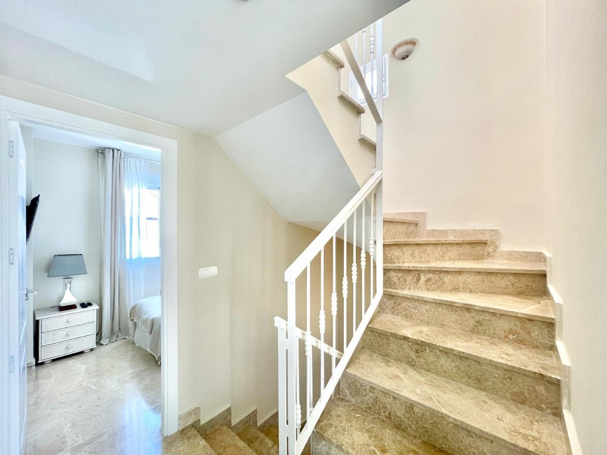 Unique Townhouse In Front Of Puerto Banus Leilighet Marbella Eksteriør bilde